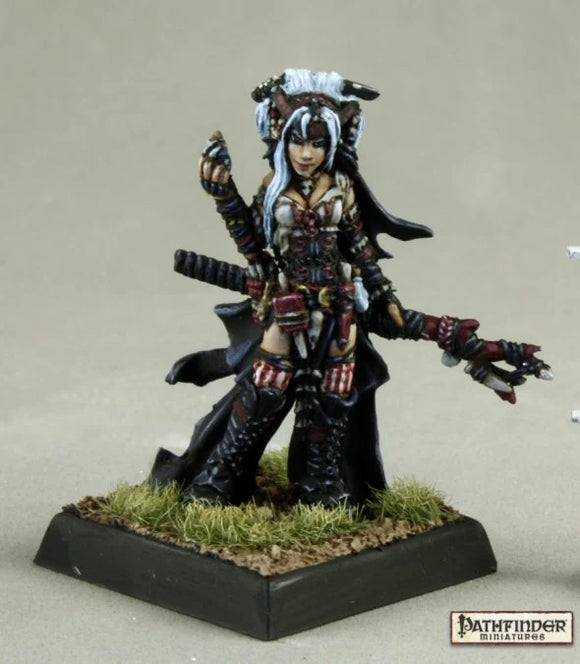 Pathfinder Miniatures Feiya Iconic Witch